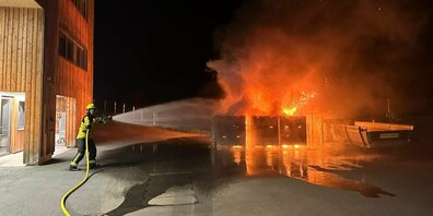 Für den Brand verantwortlich ist wohl ein entsorgter Geräteakku.