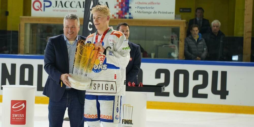 Das U17-Elit-Team kann feiern. Schweizer Meister!