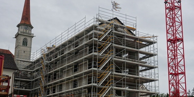 Seit wenigen Tagen krönt das Richtbäumchen den Neubau des Altersheim Fahr in St.Margrethen, das sich unterhalb der katholischen Kirche befindet.