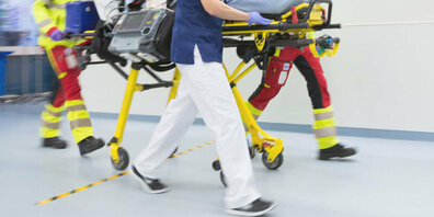 Das GZO-Spital Wetzikon wird selbst zum Notfall. Die Aktionärsgemeinden sind die Rettungssanitäter. (Symbolbild)