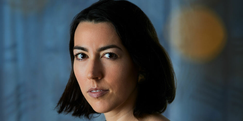 Erika Spencer feiert ihre Premiere auf der Jungen Bühne Toggenburg.