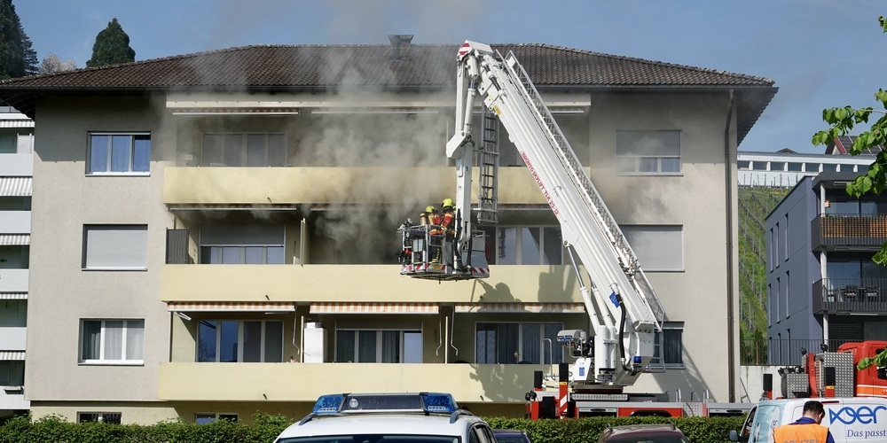 Am Freitagnachmittag, 12. April 2024 brannte an der Herrenackerstrasse eine Wohnung in einem Mehrfamilienhaus.