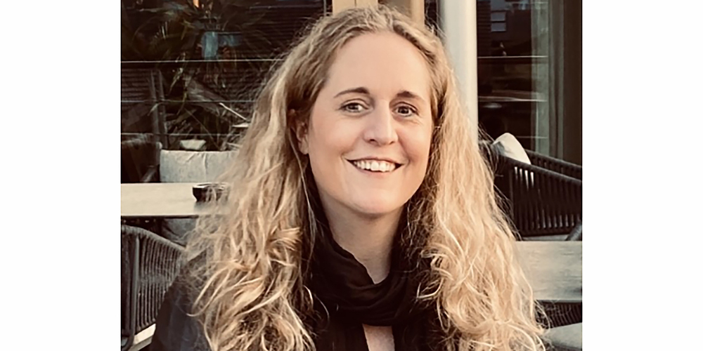 Während Sarah Wanner als Kinesiologin arbeitet, widmet sie sich in ihrer Freizeit dem Malen mit Acrylfarben. Sie schätzt das Spiel mit den Farben sowie Neues auszuprobieren.