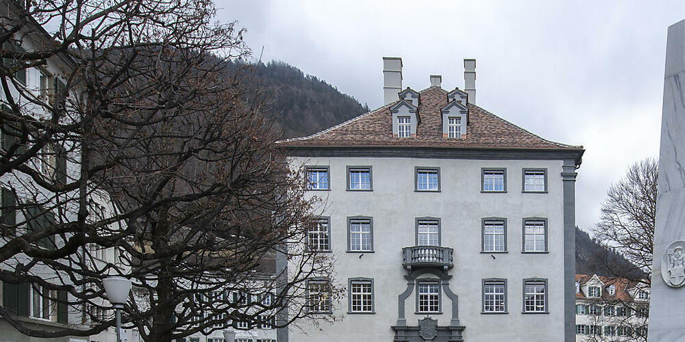 Die Lancierung einer Online-Plattform für das kulturelle und sprachliche Erbe des Kantons Graubünden ist Teil des Regierungsprogramms 2021-2024. Im Bild das Regierungsgebäude in Chur. (Archivbild)