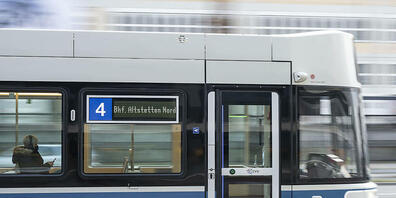 Die Verkehrsbetriebe der Stadt Zürich wollen einen Tram-Simulator anschaffen. Dieser soll für die Aus- und Weiterbildung von Trampilotinnen und -piloten genutzt werden. (Symbolbild)