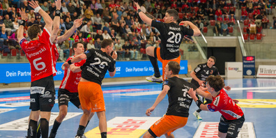 Die Kadetten unterliegen Pfadi Winterthur im zweiten Spiel der Halbfinalserie deutlich mit 25:34.