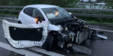 Die Lenkerin hatte grosses Glück. Sie blieb unverletzt.