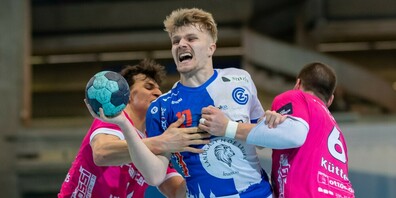Kein Durchkommen für die Hoppers (im Bild: Jann Bamert) bei der Heimniederlage gegen den HC Kriens-Luzern.