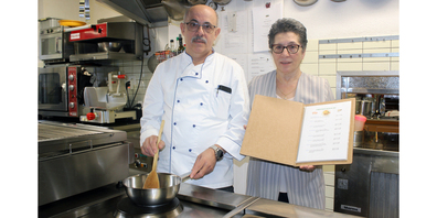 Seit über drei Jahrzehnten ein eingespieltes Team: Das Gastgeberpaar Amelia und Fernando Marques führt mit viel Herzblut sein Restaurant Frohsinn in Rafz.