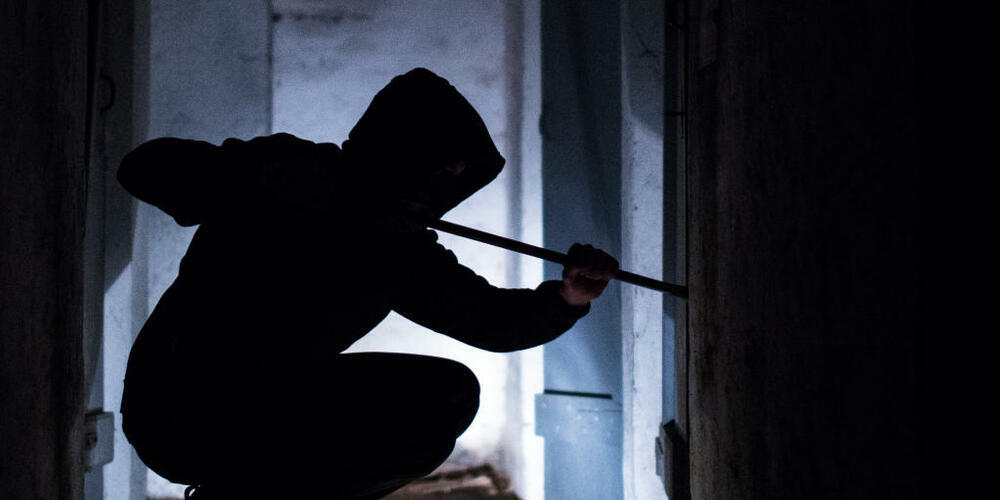Unbekannte Täter erbeuteten am Donnerstag bei einem Einbruch in eine Wohnung in Zollikon einen Safe, in dem sich Uhren im Wert von mehreren hunderttausend Franken befanden. (Symbolbild)