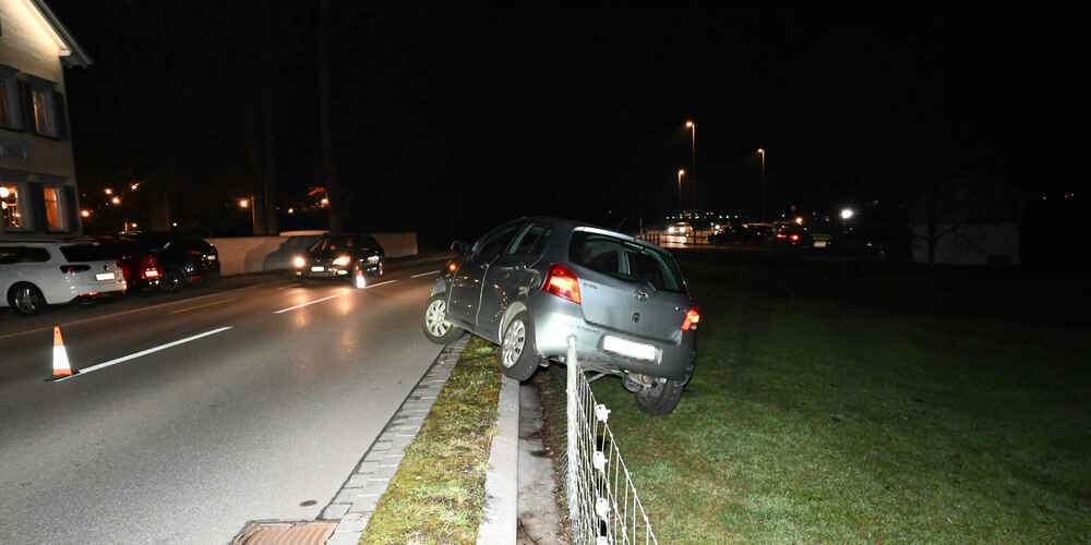 Das demolierte Unfallauto.