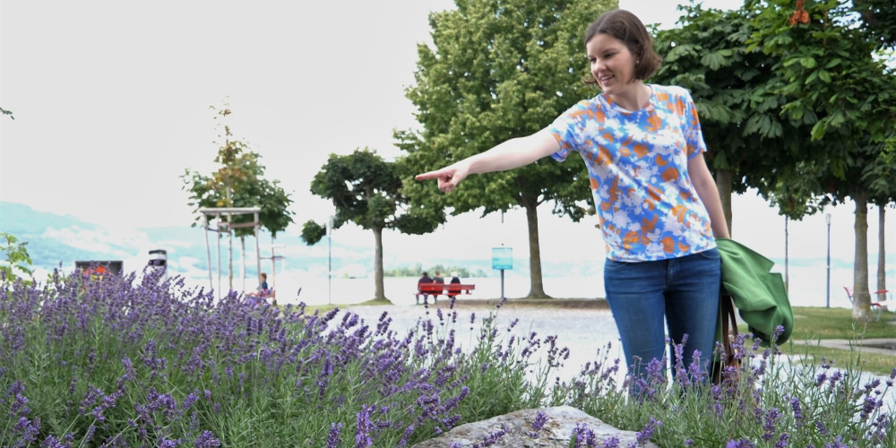 SP-Kandidatin Karin Blöchlinger an der Rapperswiler Promenade.