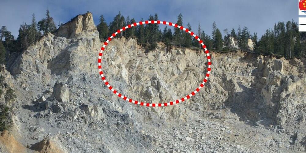 Oberhalb von Brienz/Brinzaul droht weiteres Gestein abzustürzen.