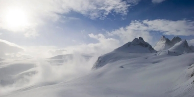 Die Skitourengänger wurden im Gebiet um die 3706 Meter hohe Tête Blanche gefunden.