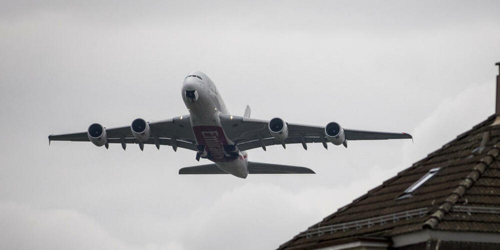 Die drei Flughafengemeinden Oberglatt, Niederglatt und Niederhasli können zusätzliche Wohnungen bauen – obwohl damit die Zahl der Lärmbetroffenen steigen wird. Dies hat der Kantonsrat entschieden. (Archivbild)
