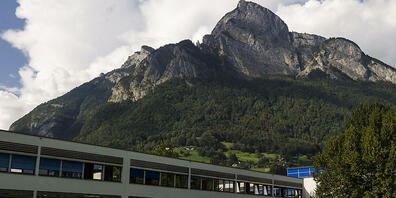 2014 befürwortete die St. Galler Stimmbevölkerung  einen Kredit von 49,9 Millionen Franken für einen Teilabbruch und Erweiterung der Kantonsschule Sargans SG. (Archivbild)