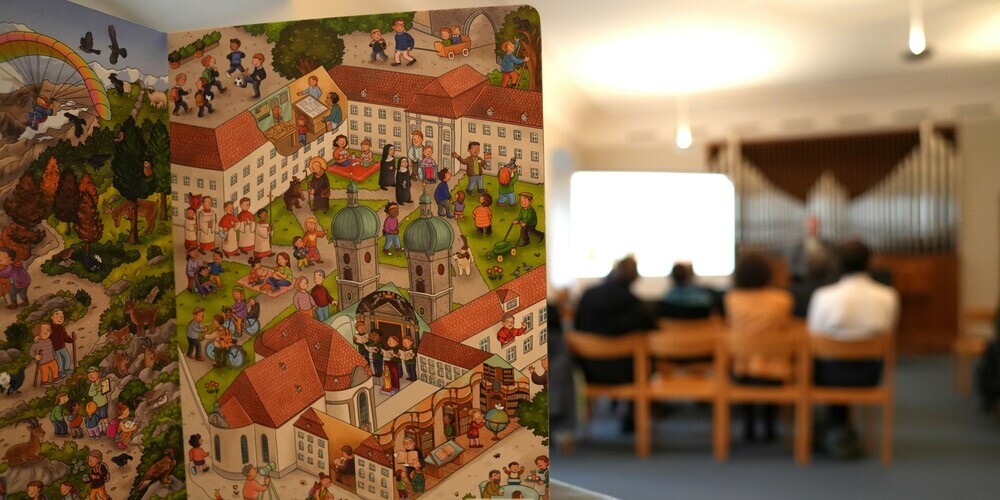 Das im neuen Wimmelbuch gezeigte Wimmelbild des Stiftsbezirks St.Gallen.