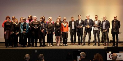 Gruppenbild aller PreisträgerInnen der ersten OST Awards Night.