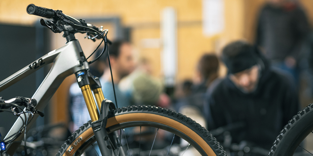Das Zweirad im Zentrum: Fahrradspezialist Lucky Star Bikes (Bild) und Lucky Star Partners (Motorräder) laden am Wochenende zur grossen Frühlingsausstellung ein. 