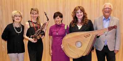 Die Proponenten des Abends: vl. Christa Köppel, Valeriya Bernikova, Lyudmyla Fitsay, Sviatoslava Luchenko und Hans-Peter Enderli