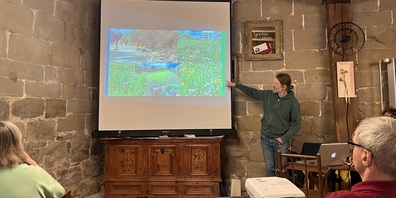 Marco Pollastri vom Wildblumendienst zeigte eindrücklich, weshalb Biodiversität so wichtig ist. 