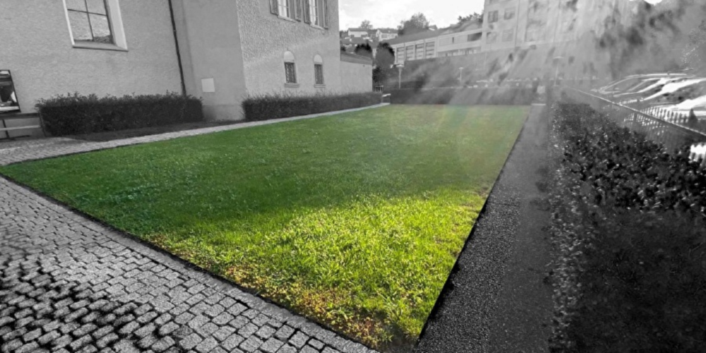 Das freie Grabfeld auf der Südseite der Kirche, zwischen dem vorderen Seiteneingang und der Sakristei, wurde als geeigneter Ort für ein neues Gemeinschaftsgrab definiert.
