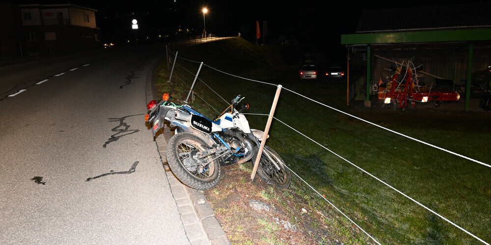 Der Flüchtige verlor die Kontrolle und konnte vom Zaun gestoppt werden.