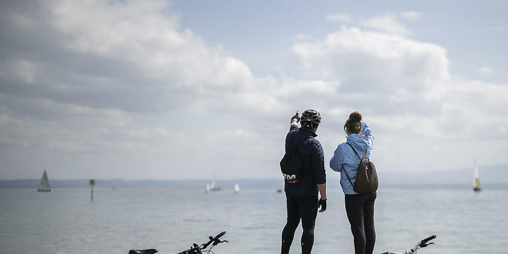 2023 wohnten mehr Menschen im Kanton Thurgau als noch im Jahr zuvor. Im Bild der Blick auf den Bodensee vom Ufer in Arbon TG aus.
