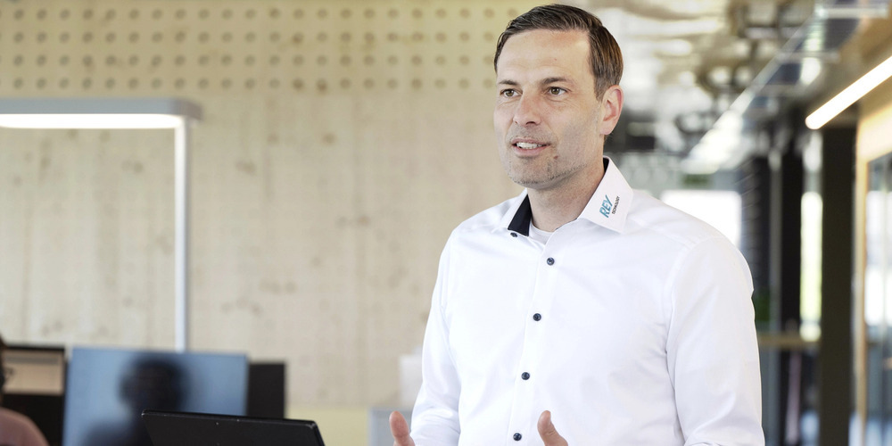 Adrian Brunner, Leiter Software-Engineering bei Rey Technology