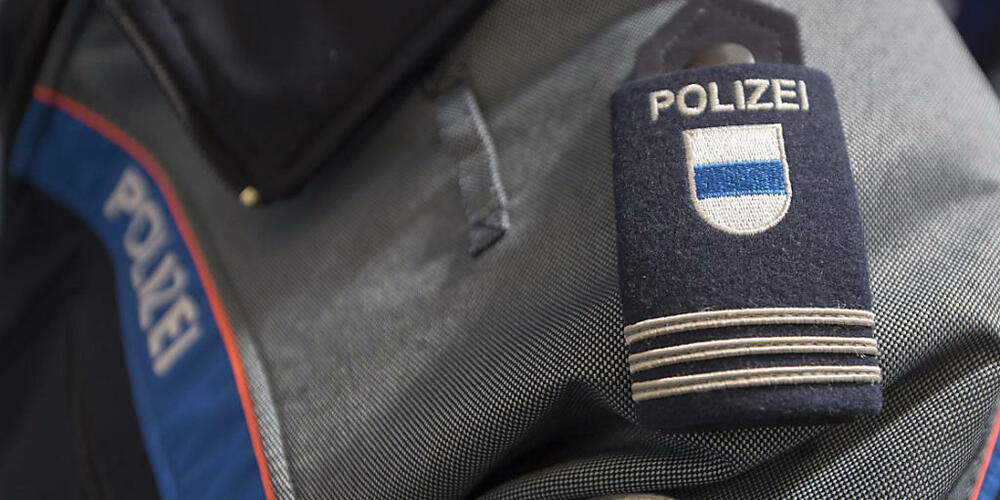 Die Zuger Polizei musste in der Nacht auf Donnertag wegen Dieben ausrücken. (Symbolbild)