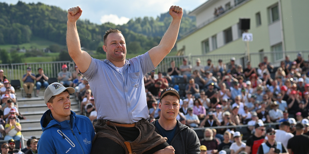Christian Schuler bezwingt Patrick Betschart.