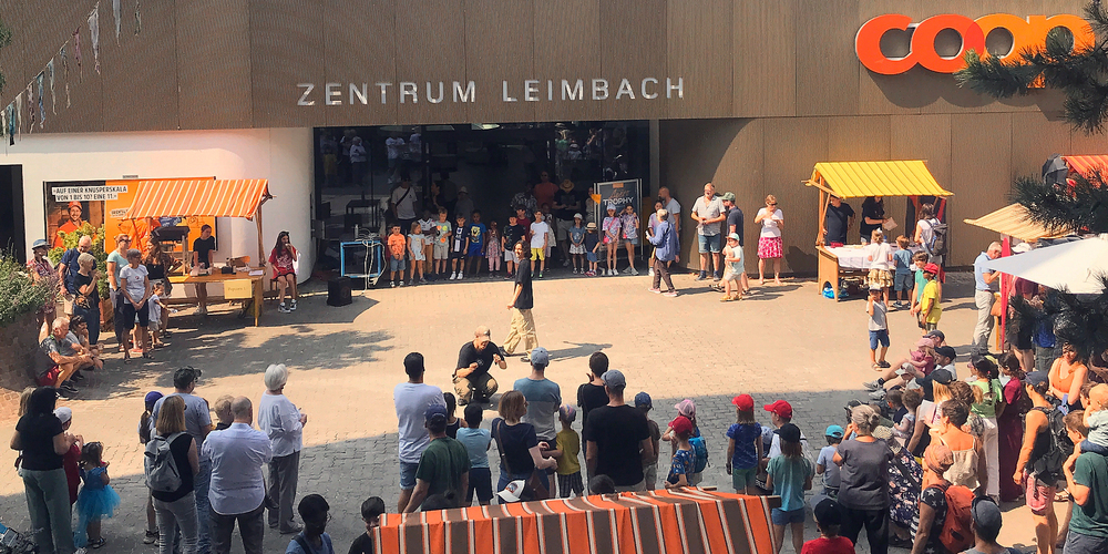 Von Mittag bis Abend gibt es für Kinder und Erwachsene im und ums GZ Leimbach viel zu tun und zu entdecken.