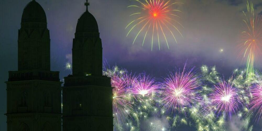 Farbenzauber über Zürich: Die Organisation des Silvesterzaubers übernimmt nun der Verein Street Parade.