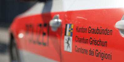 Bei den Ermittlungen zum Tod der 80-jährigen Frau steht für die Bündner Kantonspolizei ein Gewaltdelikt nicht im Vordergrund. (Symbolbild)