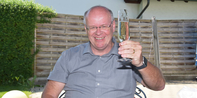 Der neue Schübelbachner Gemeindepräsident Othmar Büeler freut sich über seine Wahl. (Bild: Stefan Grüter)
