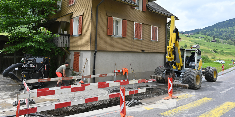 Gestern konnte das erste Leck im Rain repariert werden.