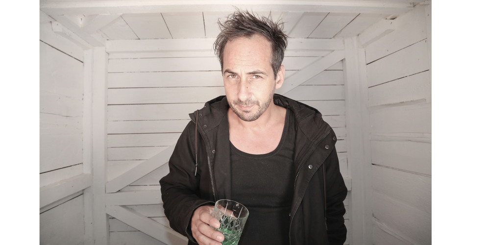 Insgesamt veröffentlichte King Pepe, alias Simon Hari, sechs Alben in den Musikrichtungen Pop, Jazz und Alternative.