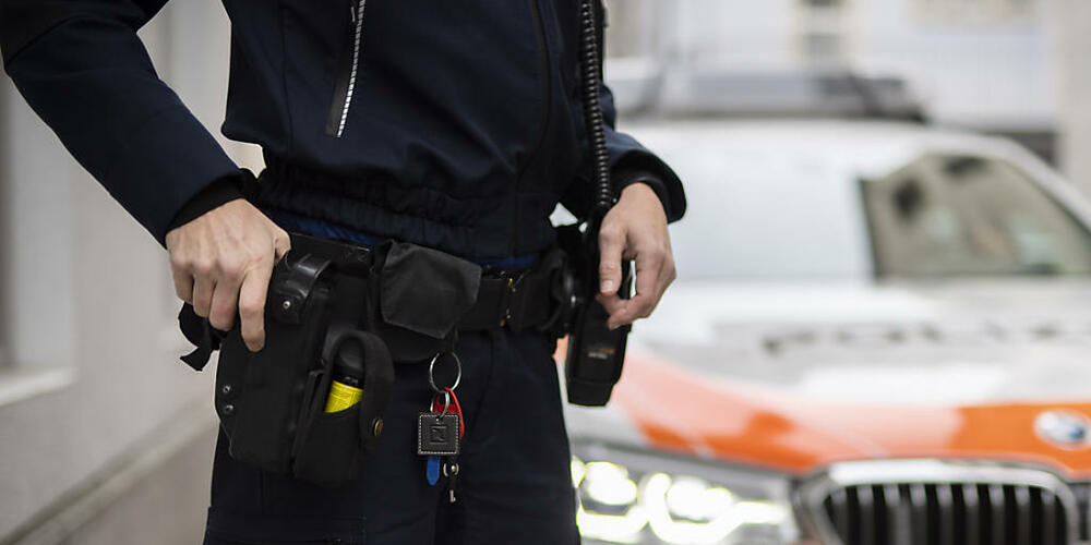 Die Kantonspolizei St. Gallen nahm vier mutmassliche Auto-Einbrecher fest. (Archivbild)