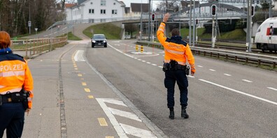 In Mühlrüti und Ricken führte die Polizei Verkehrskontrollen durch.