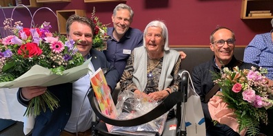 Fröhliche Runde: Der Lengwiler Gemeindepräsident Ciril Schmidiger, Marco Styner, Geschäftsführer AZK; Hanna Pfluger und Stadtrat Markus Brüllmann (v.l.).