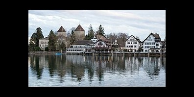 Die Uferpromenade mit Waaghaus Gottlieben.
