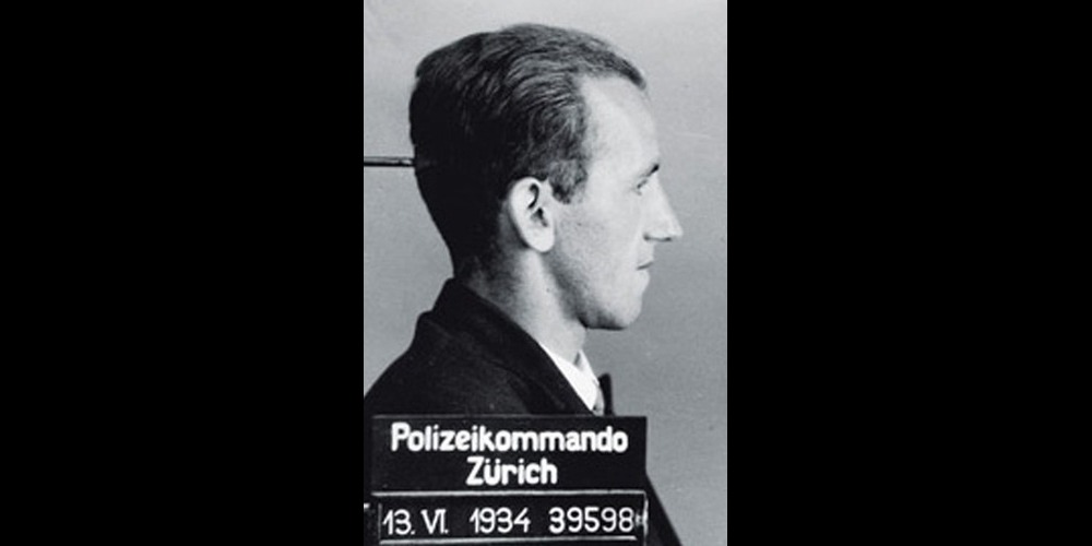 Er war der letzte Straftäter, der in der Schweiz zum Tode verurteilt und am 18. Oktober 1940 mit der Guillotine hingerichtet wurde: der Zürcher Buchhalter Hans Vollenweider.