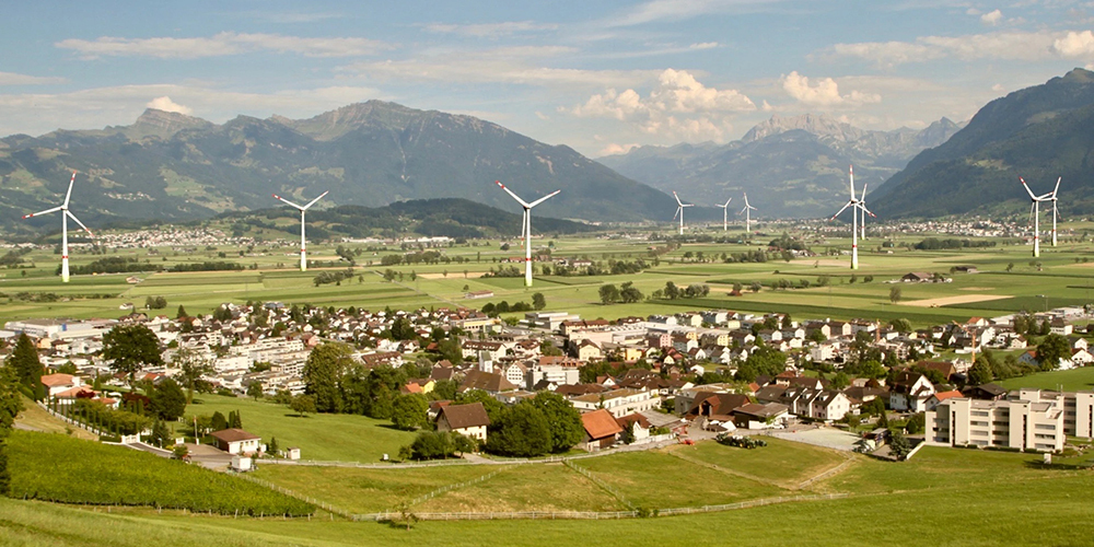 Die Visualisierung, wie sie die Gegner von Windturbinen im Linthgebiet sehen und verhindern wollen.