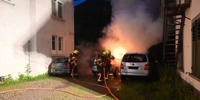 Ein Übergreifen des Brandes auf die Häuser konnte gerade so verhindert werden.