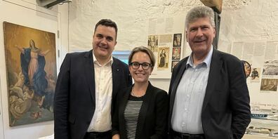 v.l.n.r.: Martin E. Looser (nominierter Gemeinderat), Seraina Buob (Gemeinderätin) und Boris Tschirky (Gemeindepräsident)