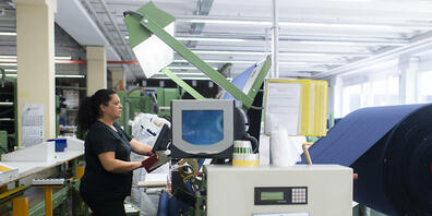 Produziert wird am Cilander-Standort in Herisau künftig nicht mehr. Daran ändert auch der Verkauf von zwei Geschäftseinheiten des Textilveredlers an eine französische Firma nichts. (Archivbild)