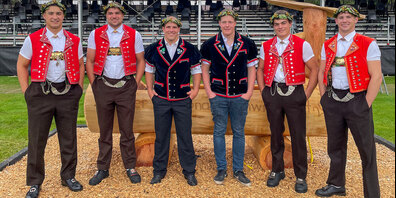 Die St. Galler Kranzschwinger in Horgen (vLnR): Werner Schlegel, Marcel Räbsamen, Marco Good, Gian Schmid, Ueli Bleiker und Andy Signer.