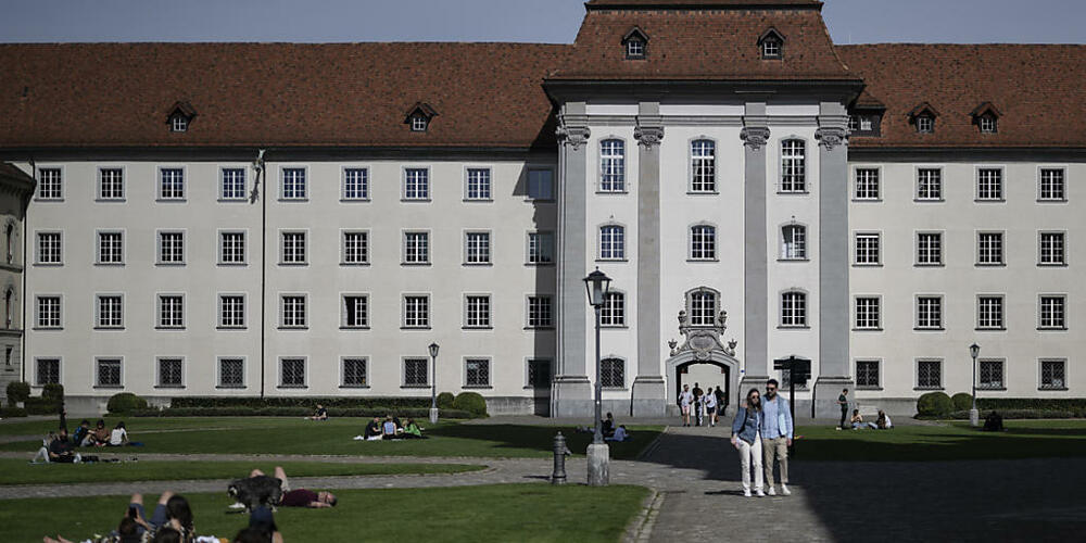 Der St.Galler Kantonsrat hat am Dienstag die Staatsrechnung 2023 mit einem Defizit von knapp 200 Millionen Franken genehmigt. (Archivbild)