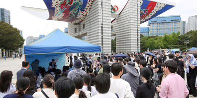 Organisationen und Bürger von weltweit schliessen sich zu Friedenskundgebungen zusammen.