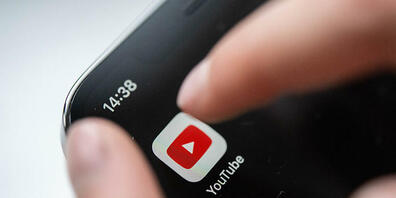Eine Sekundarklasse aus dem Kanton Zürich soll sich während dem Unterricht Zugang zum Youtube-Benutzerkonto der Lehrerin verschafft haben. Die Lehrerin, deren hochgeladene Videos daraufhin alle verschwunden waren, ging zur Polizei. (Symbolbild)
